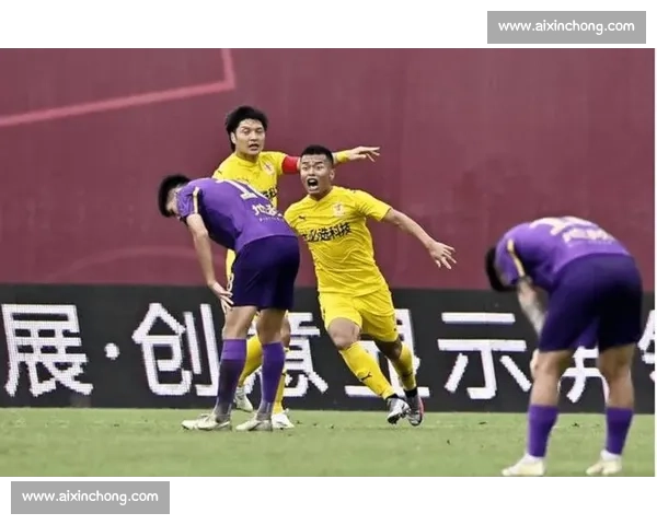 亚泰与河南展开激烈对决 双方全力争胜角逐积分榜高位
