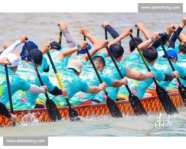 激烈竞速与团队协作交织的职业龙舟赛精彩瞬间揭秘